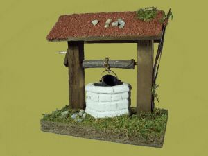 Produktbild zu: Zugbrunnen mit Dach, 12 cm
